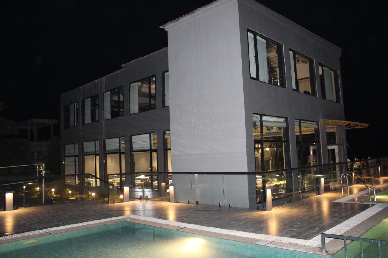 Paraiso Resort & Club Igatpuri Buitenkant foto